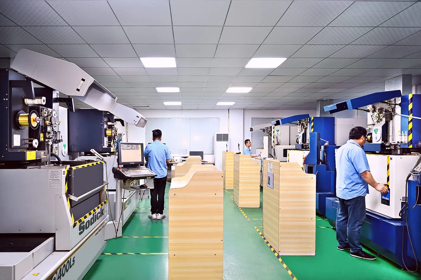 Low-speed wire EDM cutting mold electrodes and steel components