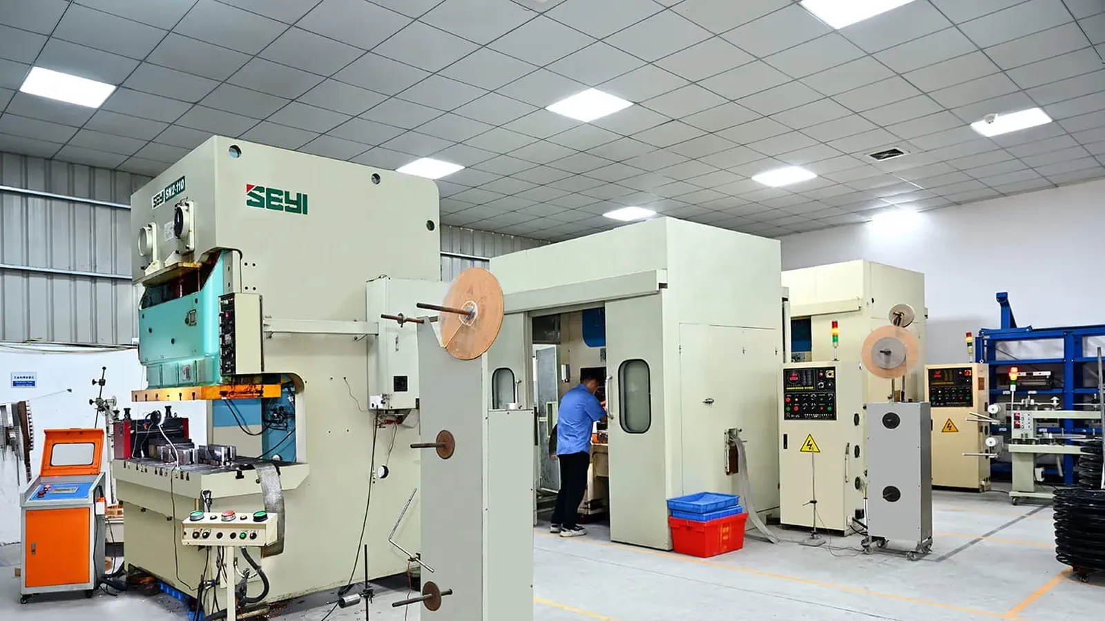 High-speed stamping press line running metal parts